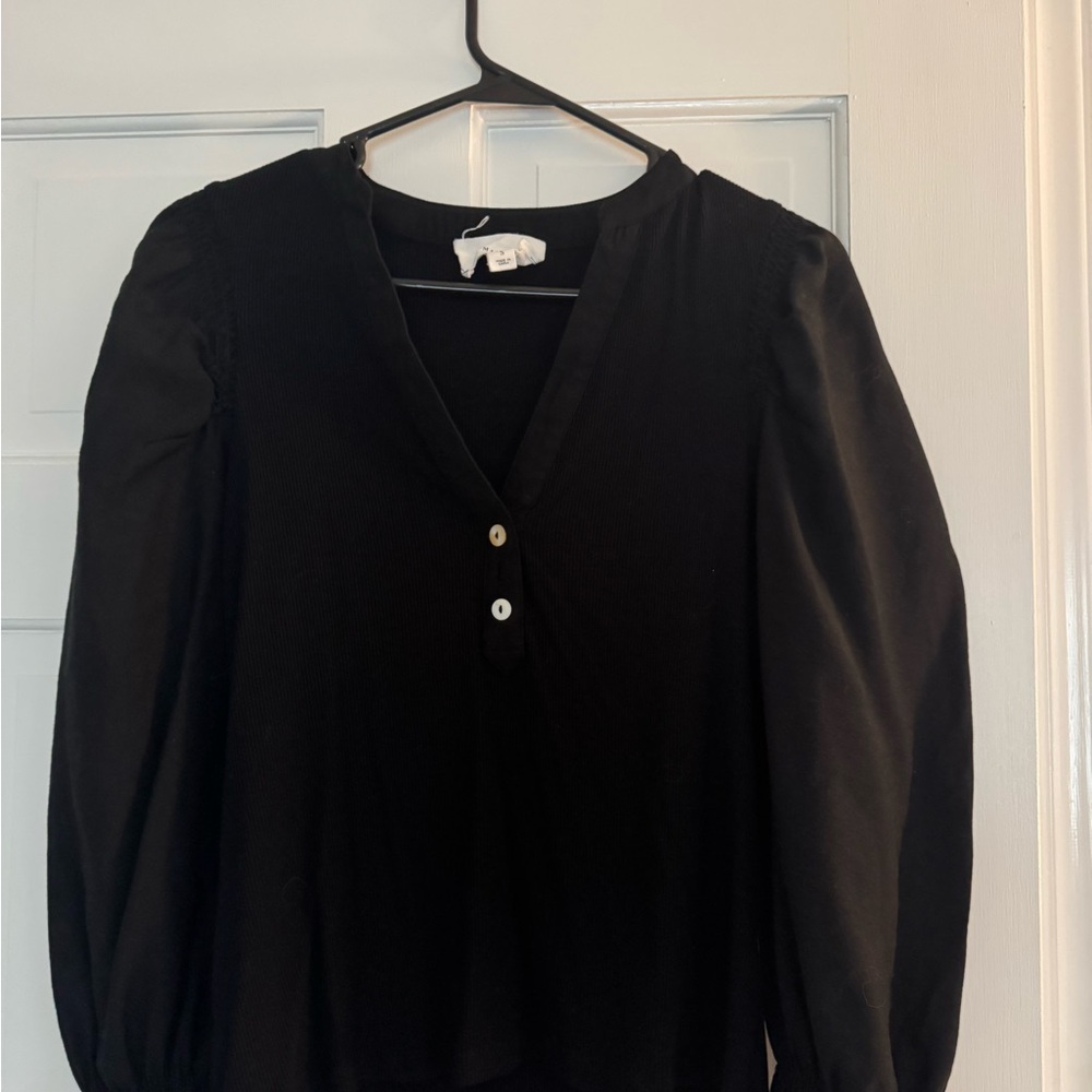 Pomander Place Black Button-Up Women's Top
